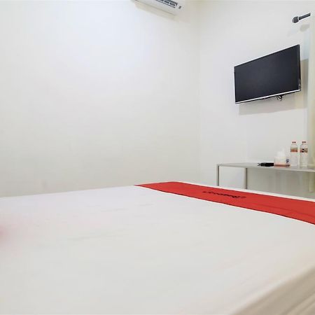 Reddoorz Near Poncol Station Hotel เซอมารัง ภายนอก รูปภาพ