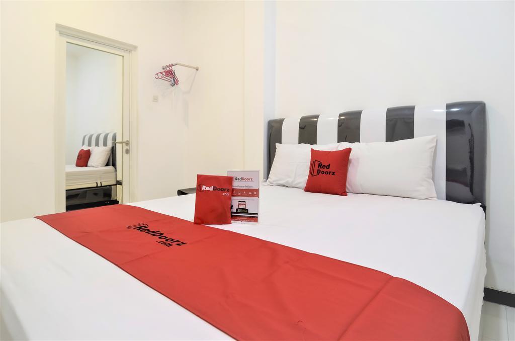 Reddoorz Near Poncol Station Hotel เซอมารัง ภายนอก รูปภาพ
