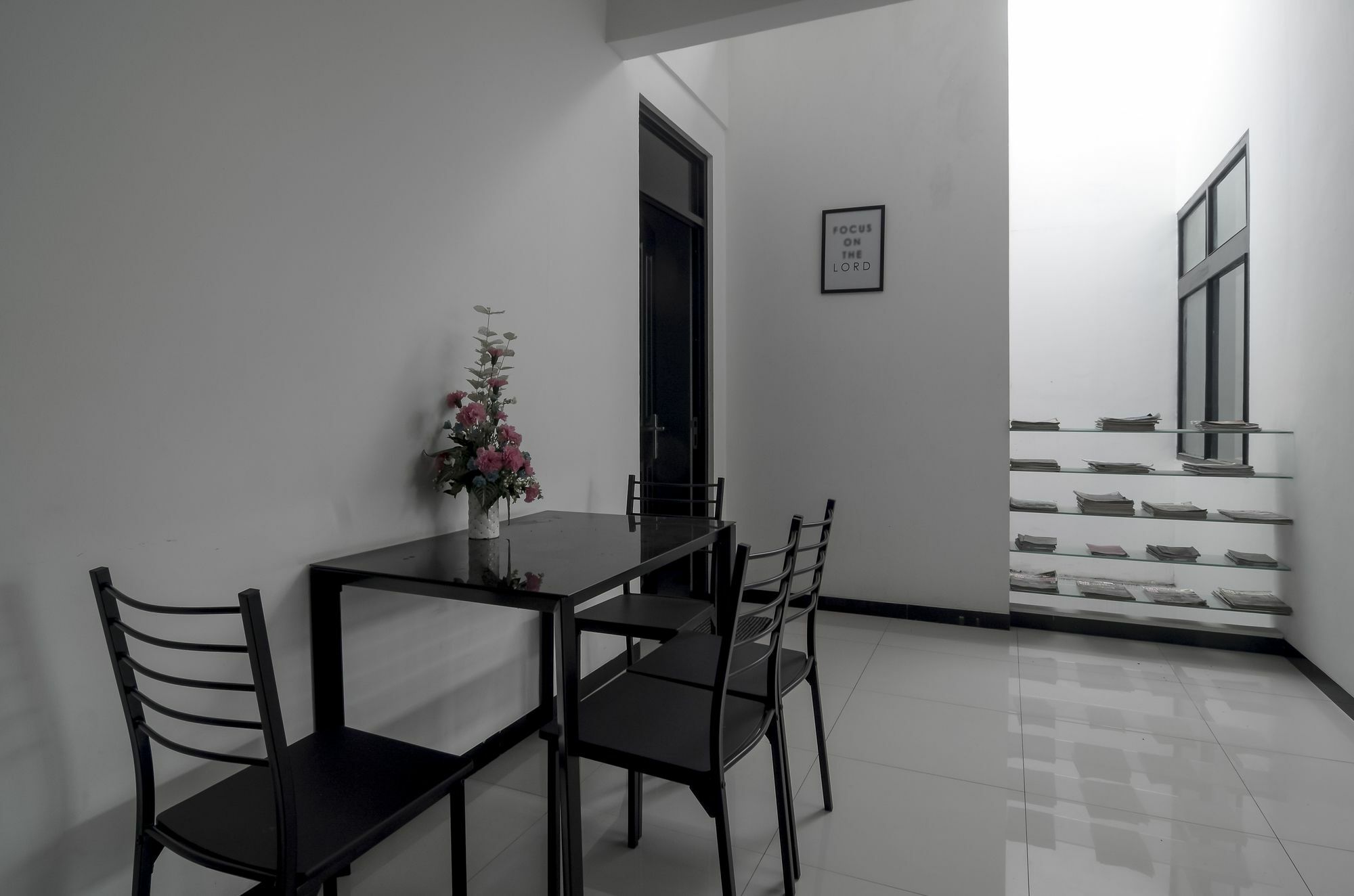 Reddoorz Near Poncol Station Hotel เซอมารัง ภายนอก รูปภาพ
